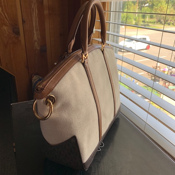 Michael Kors Beckett Large Satchel (Natural/Acorn) - Picture 5 of 7